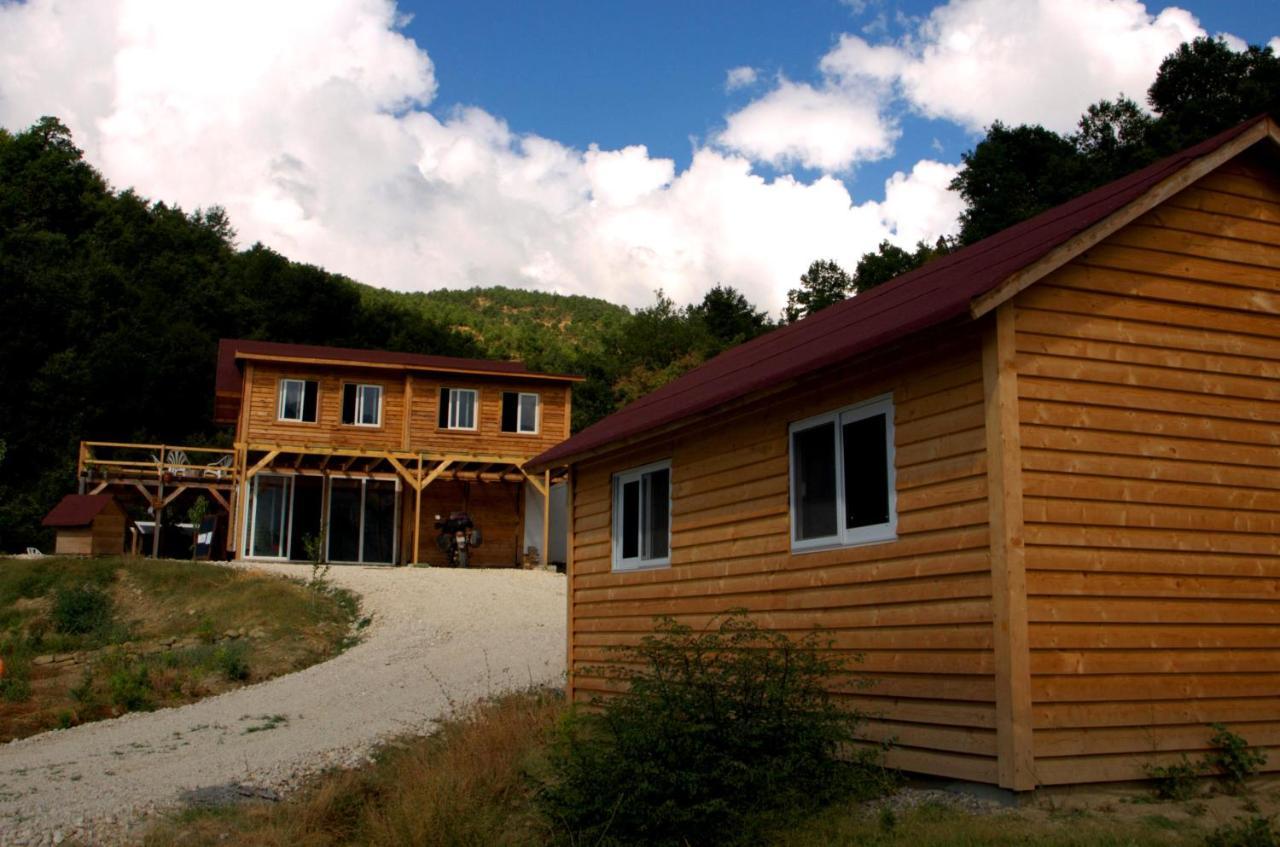 Ferma Albanik Hotell Kelcyre Exteriör bild